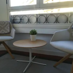 La Perla Guest house